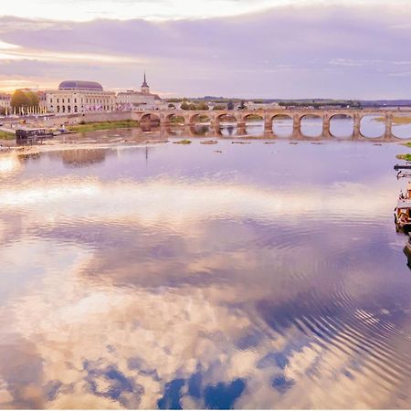 Bateau Le Vent De Travers Saumur Exterior photo